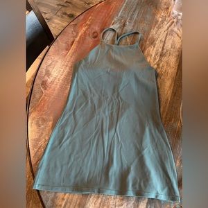 Lululemon green align tank. Built in bra size 4